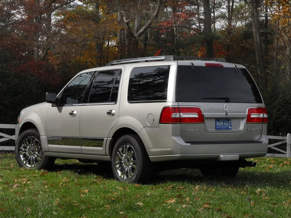 Автомобиль Lincoln Navigator III Внедорожник (5 дверей)