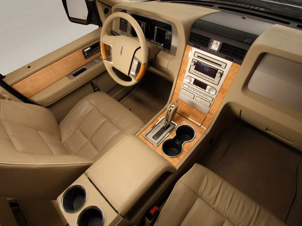 Автомобиль Lincoln Navigator III Внедорожник (5 дверей)