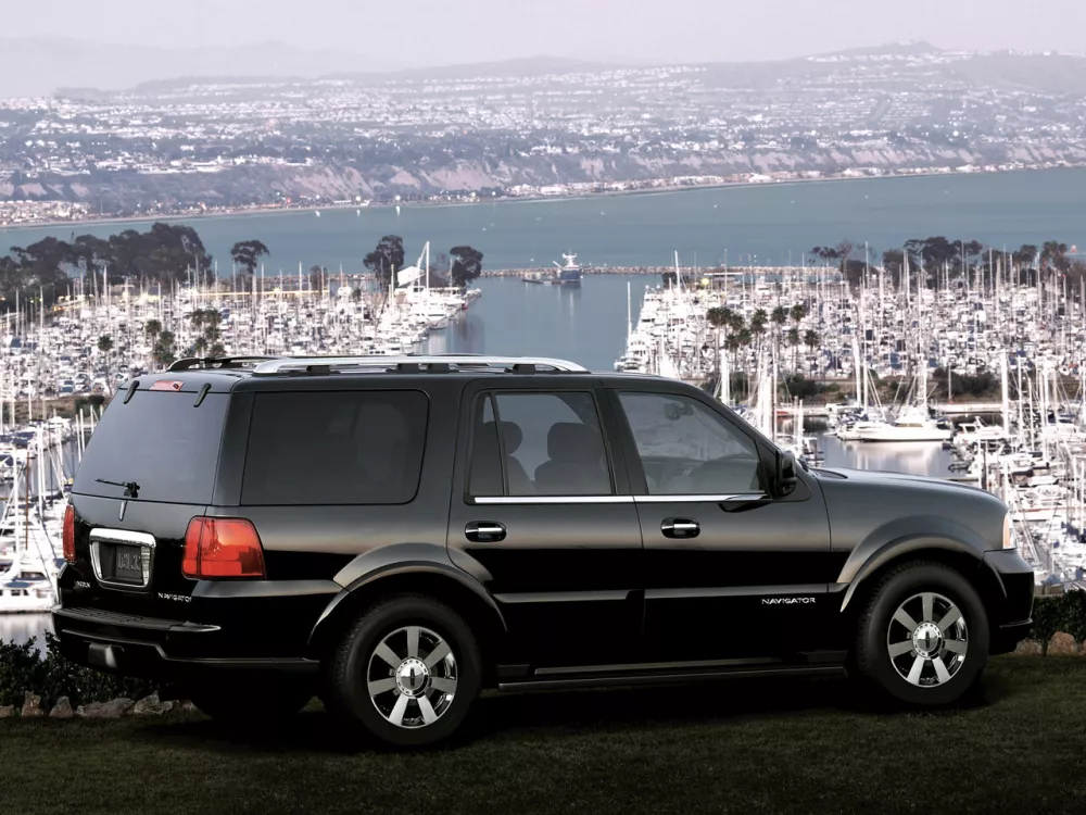 Автомобиль Lincoln Navigator II Внедорожник (5 дверей)