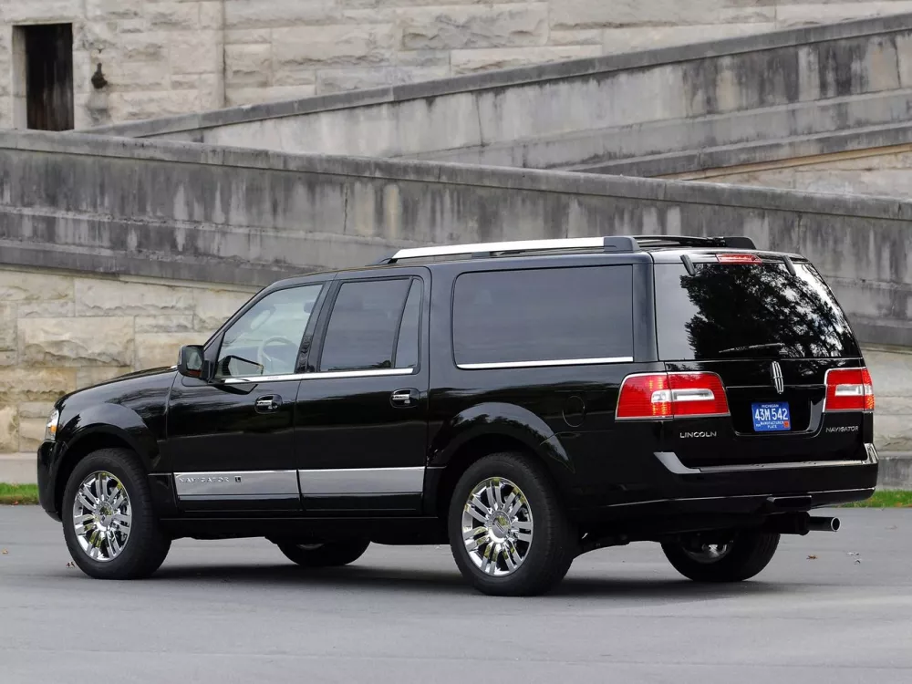 Автомобиль Lincoln Navigator III Внедорожник (5 дверей) L