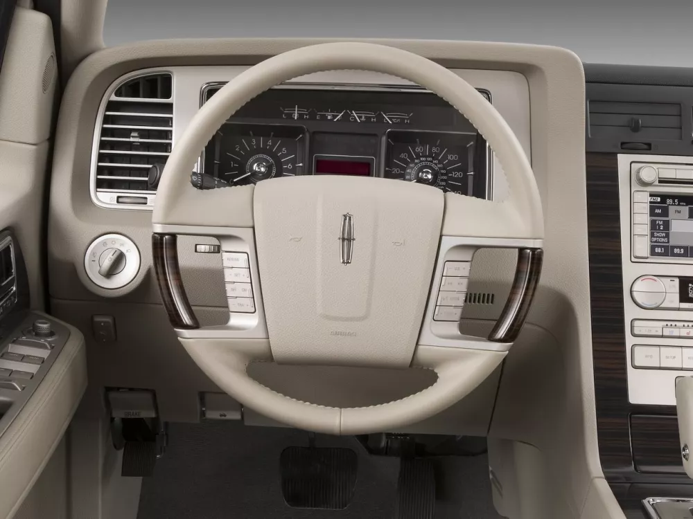 Автомобиль Lincoln Navigator III Внедорожник (5 дверей) L