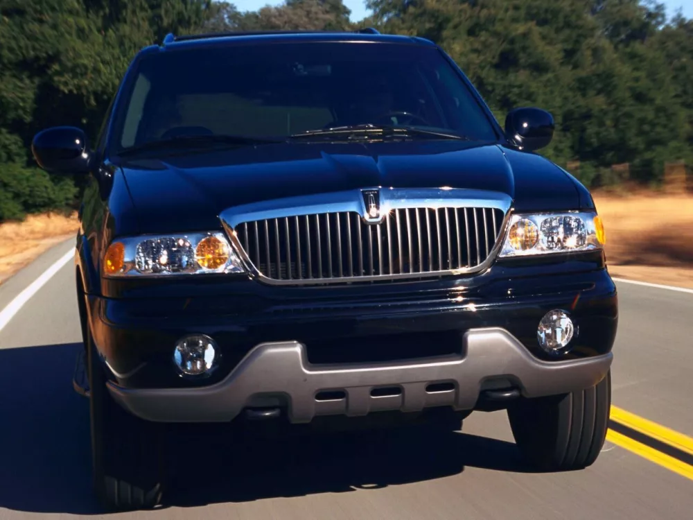 Автомобиль Lincoln Navigator I Внедорожник (5 дверей)