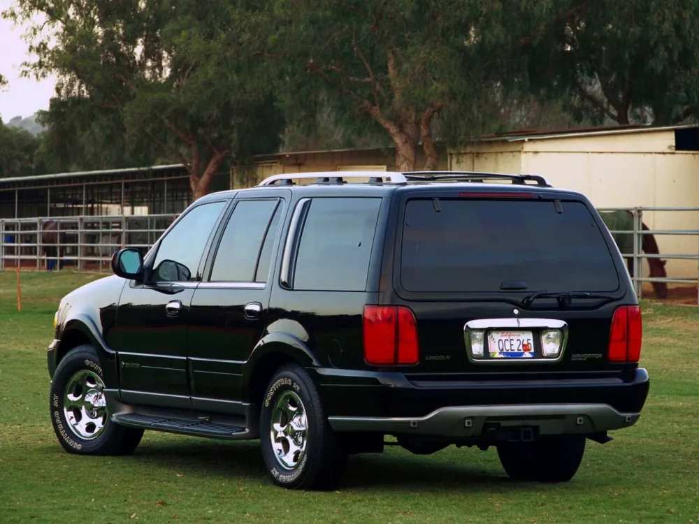Автомобиль Lincoln Navigator I Внедорожник (5 дверей)