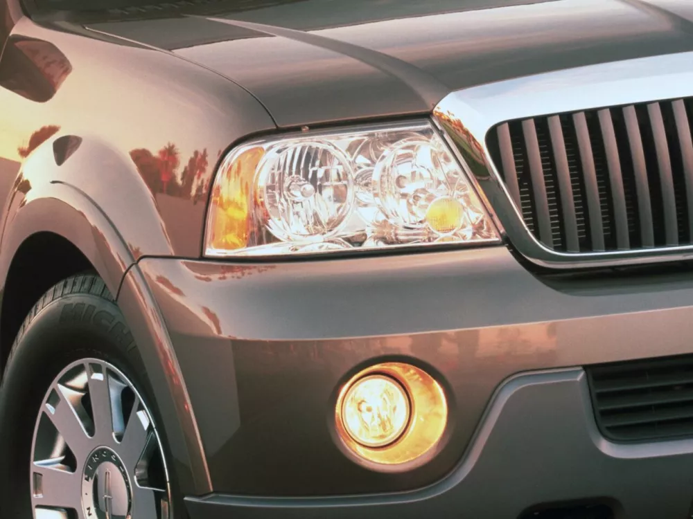 Автомобиль Lincoln Navigator II Внедорожник (5 дверей)