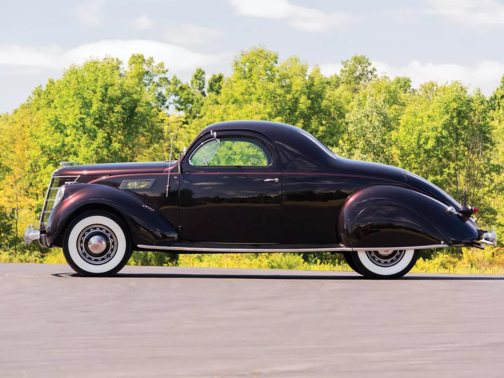 Автомобиль Lincoln Zephyr Купе