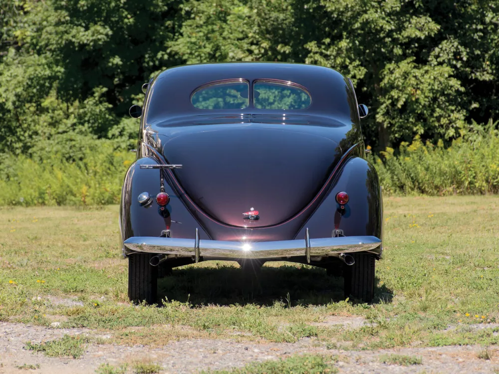 Автомобиль Lincoln Zephyr Купе