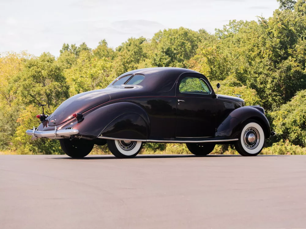 Автомобиль Lincoln Zephyr Купе