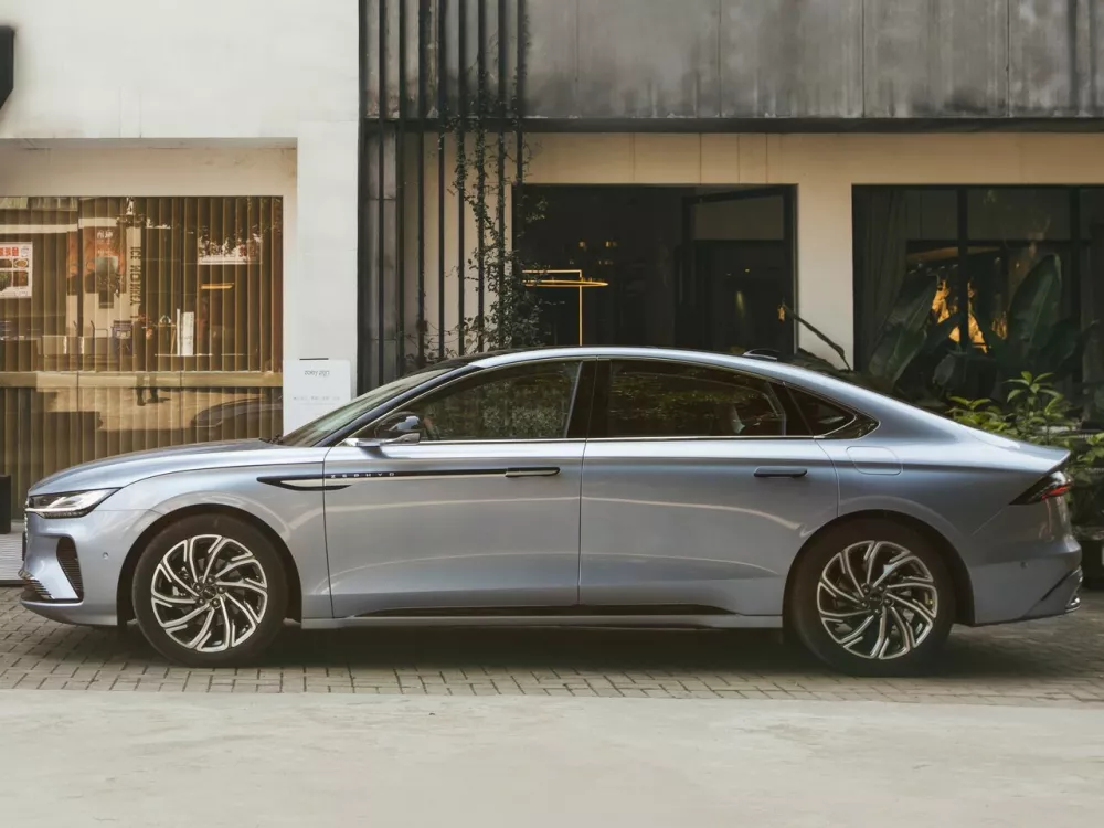 Автомобиль Lincoln Z Седан