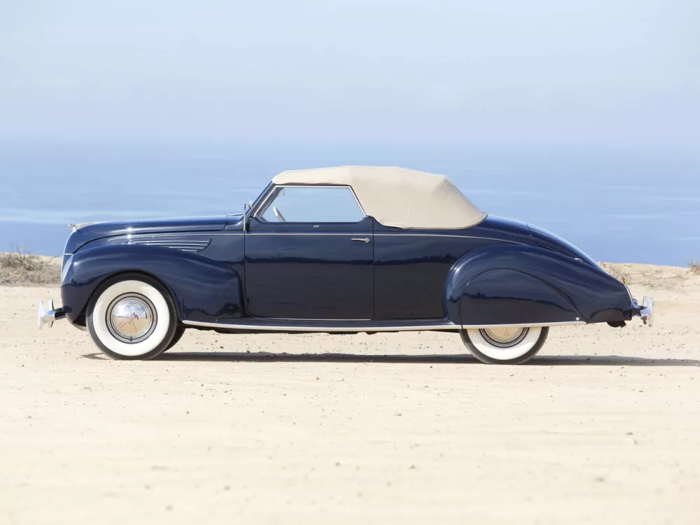 Автомобиль Lincoln Zephyr Кабриолет