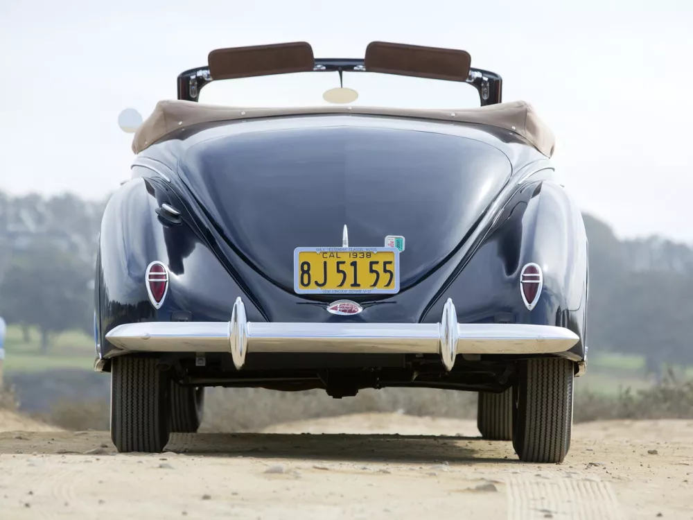Автомобиль Lincoln Zephyr Кабриолет