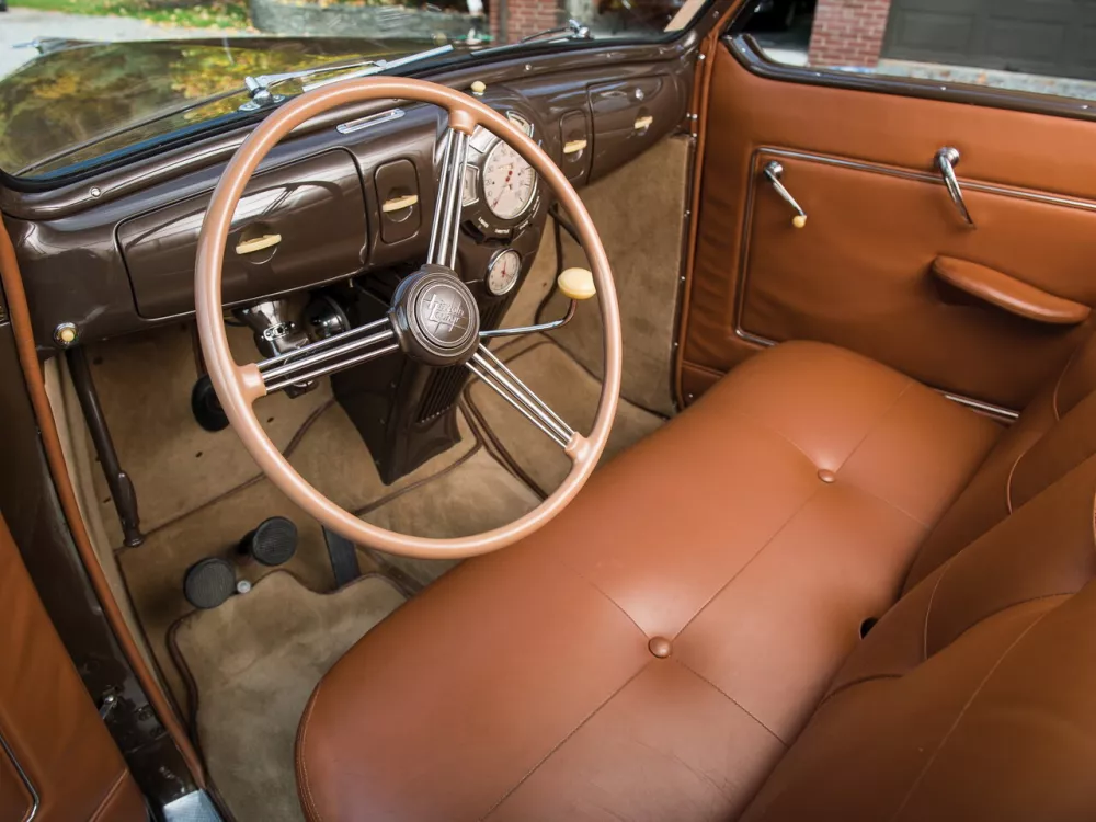 Автомобиль Lincoln Zephyr Кабриолет