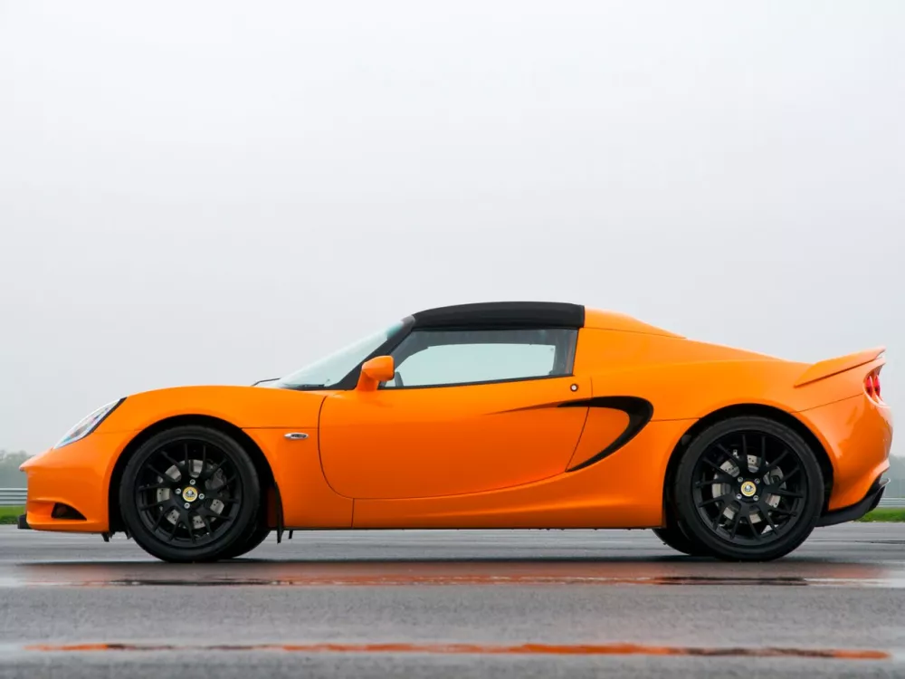 Автомобиль Lotus Elise III Родстер