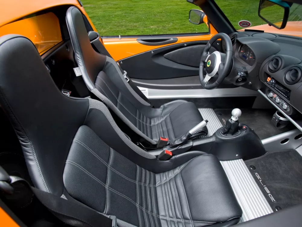 Автомобиль Lotus Elise III Родстер