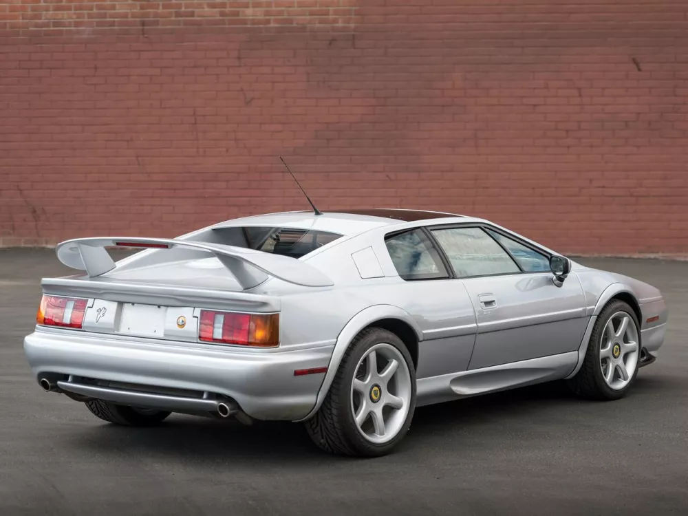 Автомобиль Lotus Esprit V Купе