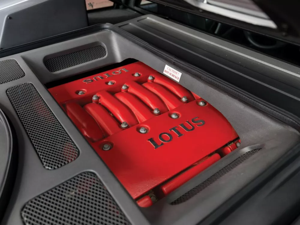 Автомобиль Lotus Esprit V Купе