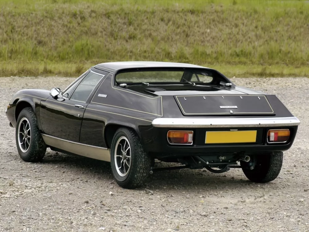 Автомобиль Lotus Europa Купе