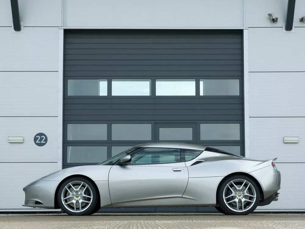 Автомобиль Lotus Evora Купе