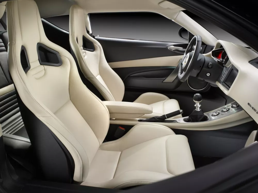 Автомобиль Lotus Evora Купе