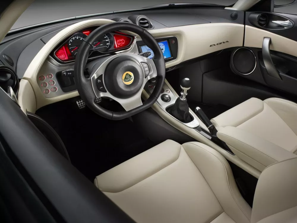 Автомобиль Lotus Evora Купе