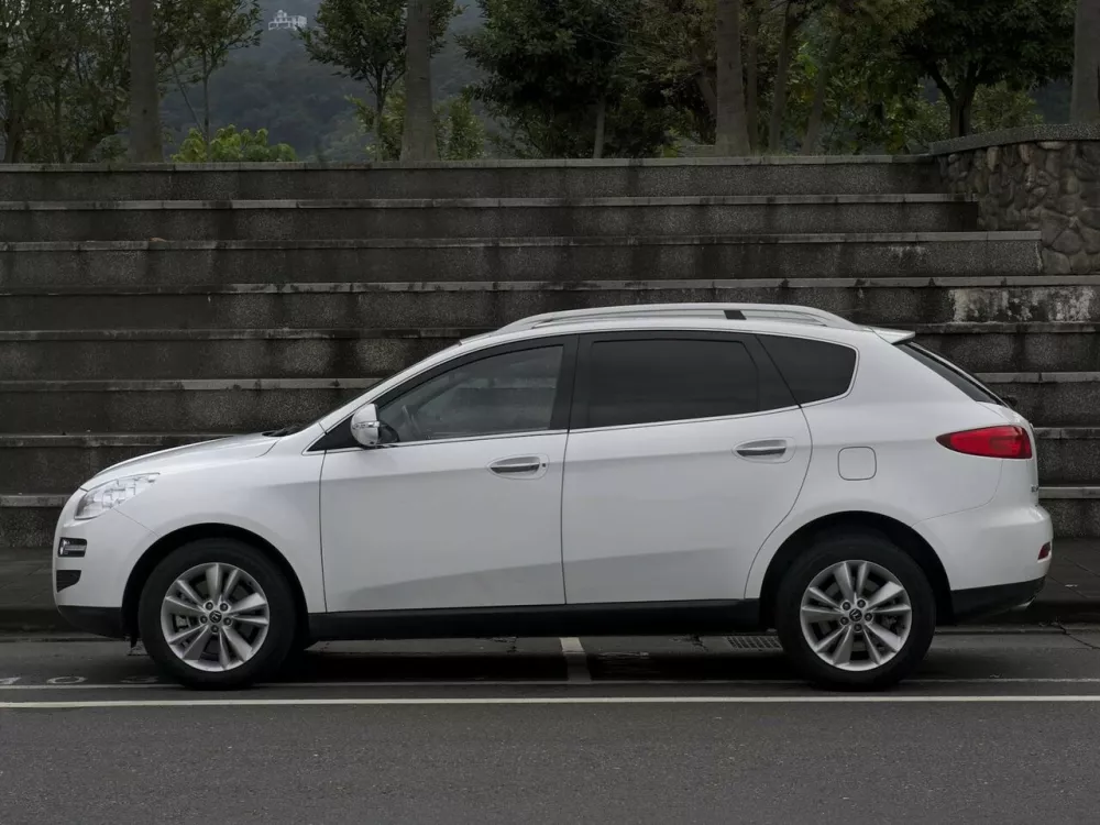 Автомобиль Luxgen Luxgen7 SUV Внедорожник (5 дверей)