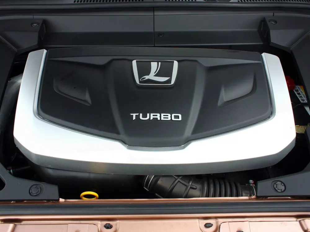 Автомобиль Luxgen Luxgen7 SUV Внедорожник (5 дверей)