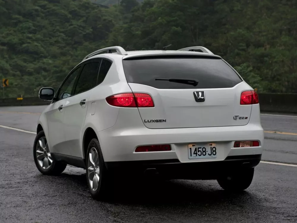 Автомобиль Luxgen Luxgen7 SUV Внедорожник (5 дверей)