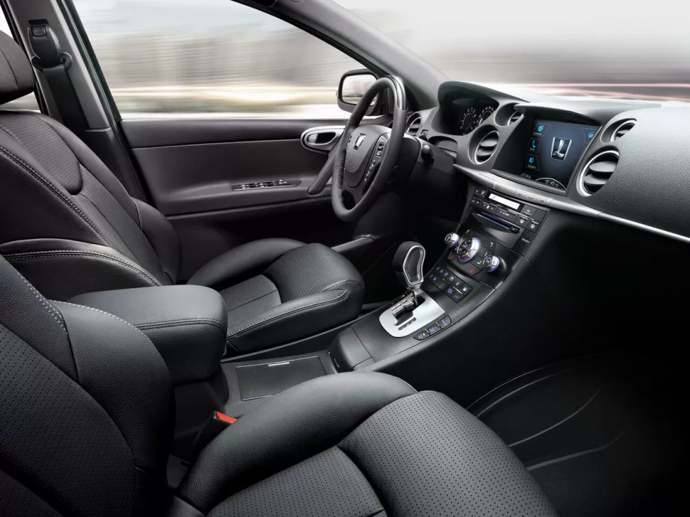 Автомобиль Luxgen Luxgen7 SUV Внедорожник (5 дверей)