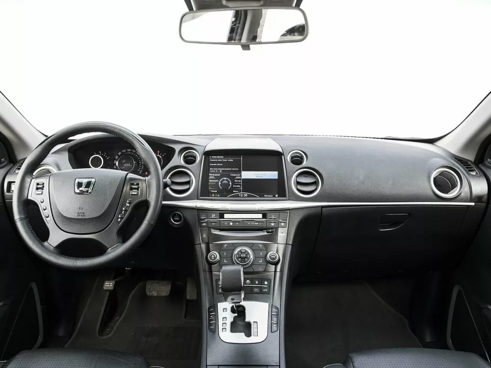 Автомобиль Luxgen Luxgen7 SUV Внедорожник (5 дверей)
