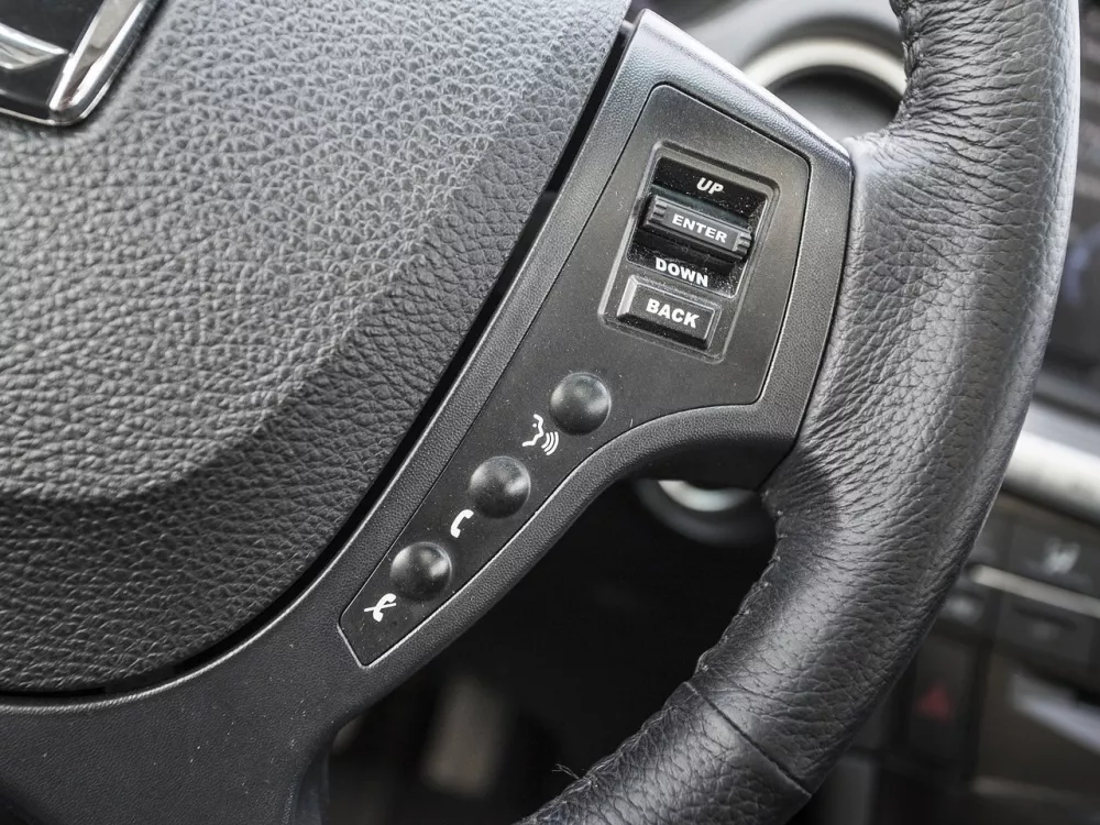 Автомобиль Luxgen Luxgen7 SUV Внедорожник (5 дверей)