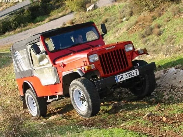 Автомобиль Mahindra CJ-3 Внедорожник открытый