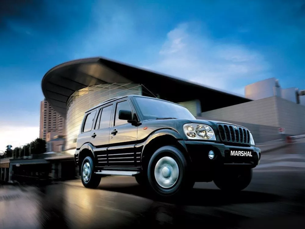 Автомобиль Mahindra Marshal Внедорожник (5 дверей)