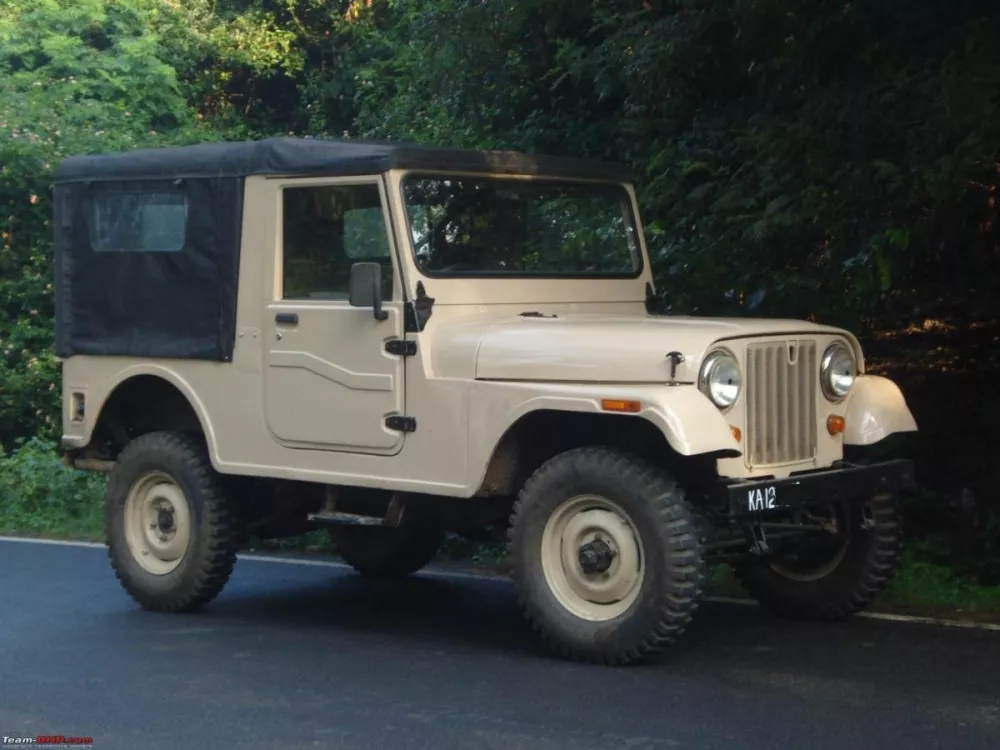 Автомобиль Mahindra MM Внедорожник открытый 775