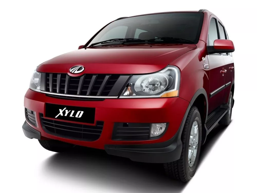 Автомобиль Mahindra Xylo Компактвэн