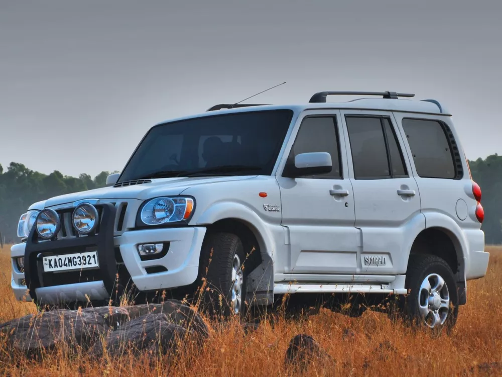 Автомобиль Mahindra Scorpio Внедорожник (5 дверей)