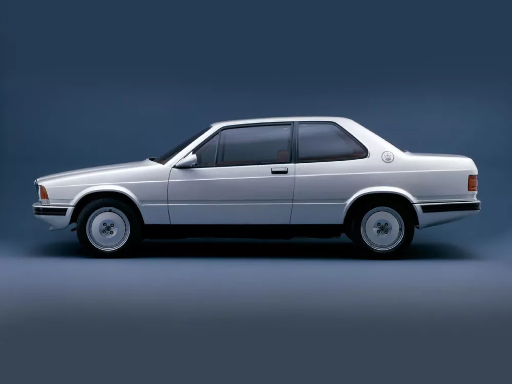 Автомобиль Maserati 228 Купе