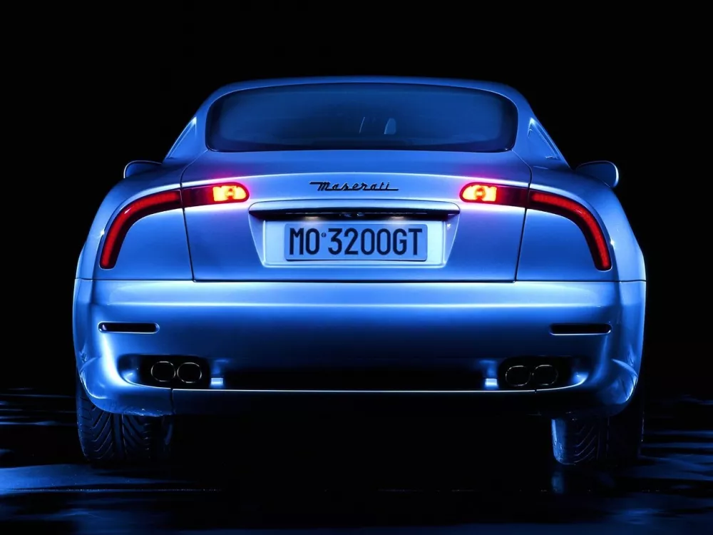 Автомобиль Maserati 3200 GT Купе
