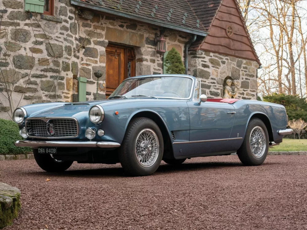 Автомобиль Maserati 3500 GT Кабриолет Spyder
