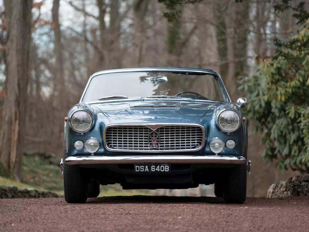 Автомобиль Maserati 3500 GT Кабриолет Spyder
