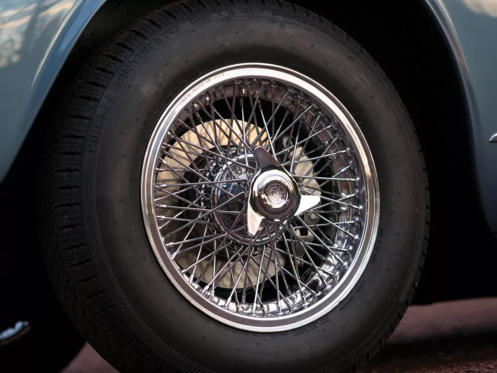 Автомобиль Maserati 3500 GT Кабриолет Spyder