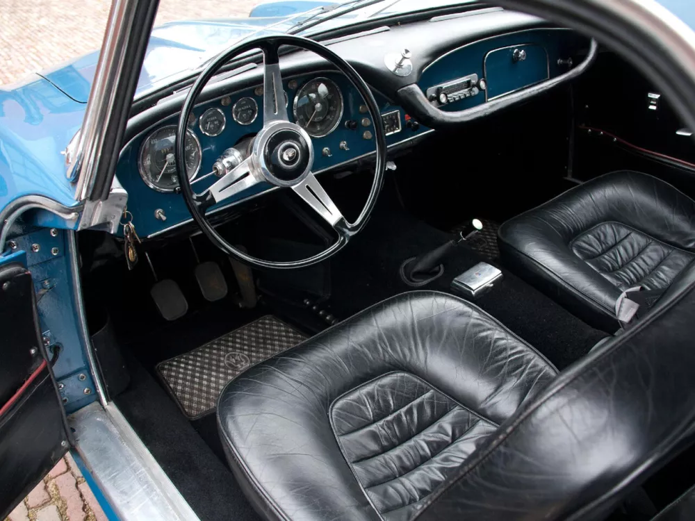 Автомобиль Maserati 3500 GT Купе