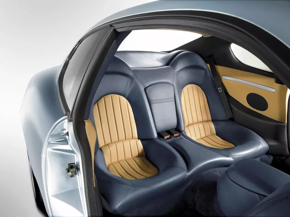 Автомобиль Maserati 4200 GT Купе