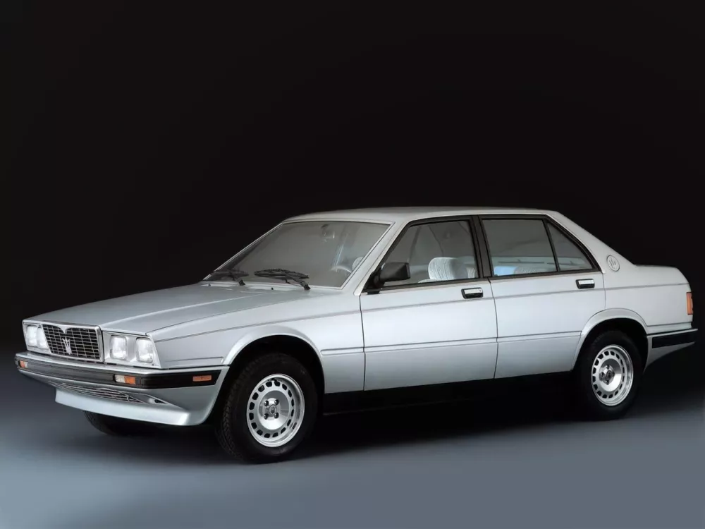 Автомобиль Maserati Biturbo Седан
