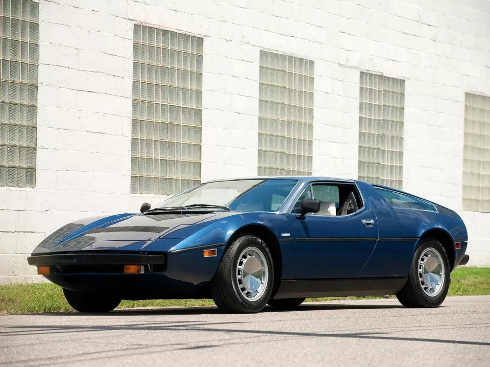Автомобиль Maserati Bora Купе