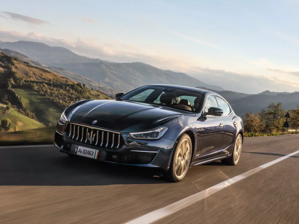 Автомобиль Maserati Ghibli III Рестайлинг 2 Седан