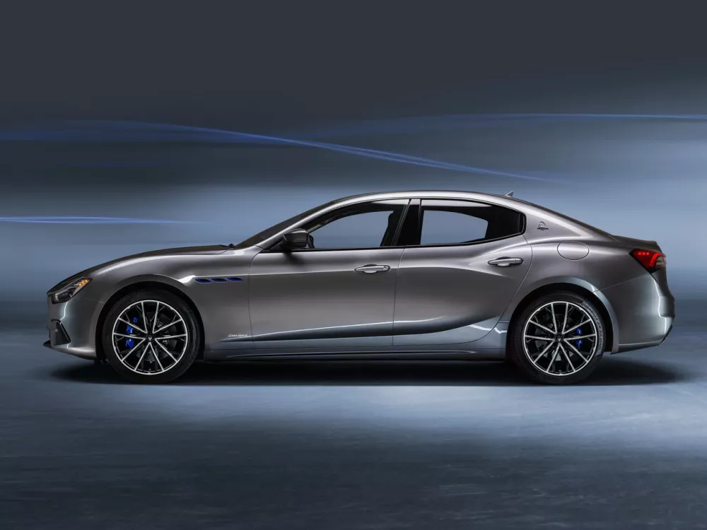 Автомобиль Maserati Ghibli III Рестайлинг 2 Седан