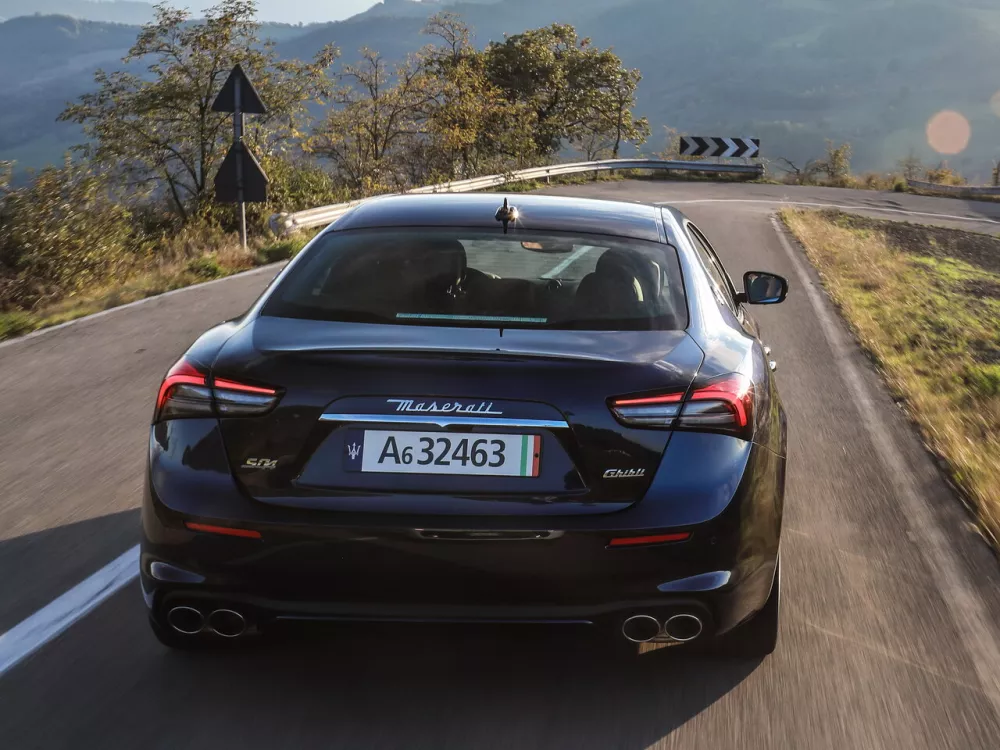 Автомобиль Maserati Ghibli III Рестайлинг 2 Седан