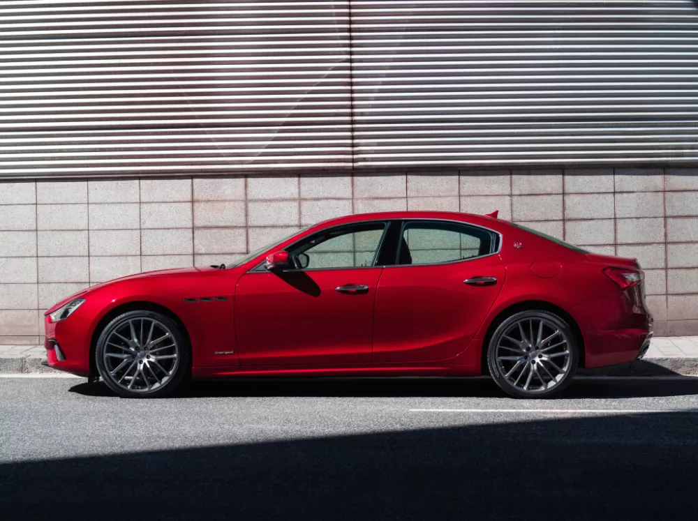 Автомобиль Maserati Ghibli III Рестайлинг Седан