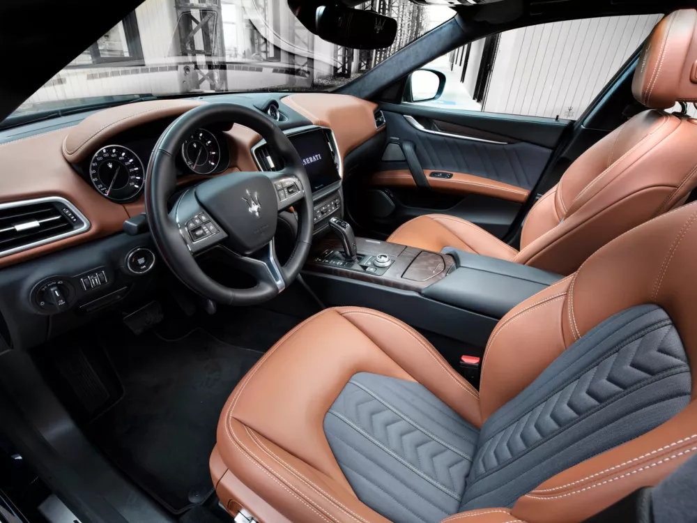 Автомобиль Maserati Ghibli III Рестайлинг 2 Седан