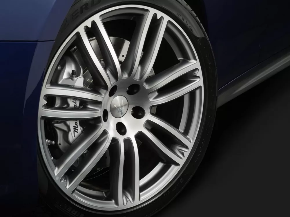 Автомобиль Maserati Ghibli III Седан