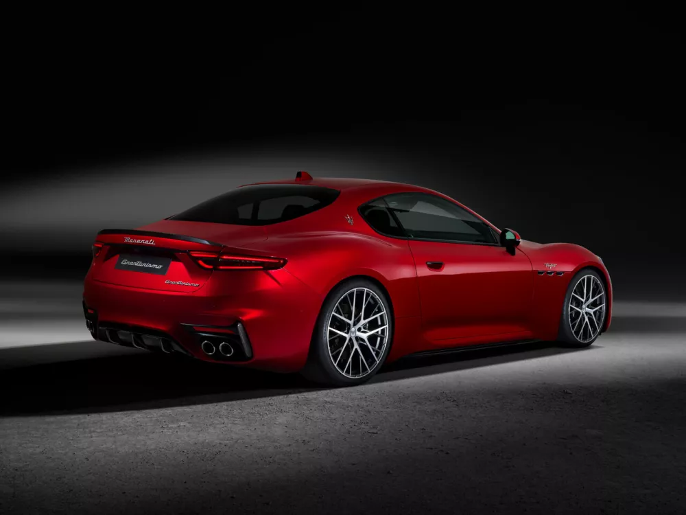 Автомобиль Maserati GranTurismo II Купе
